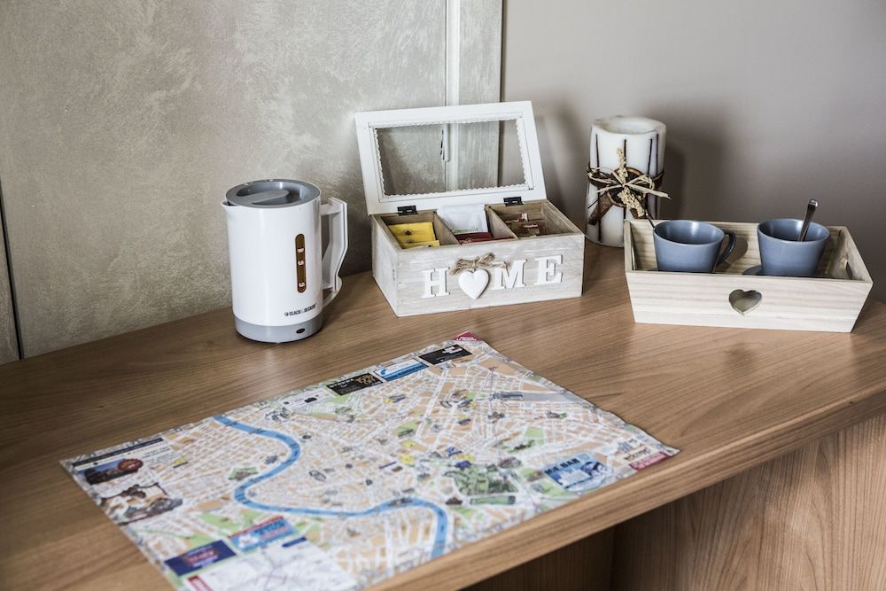 St. Peter Bed in Rome Double or Twin Room, Ensuite 3