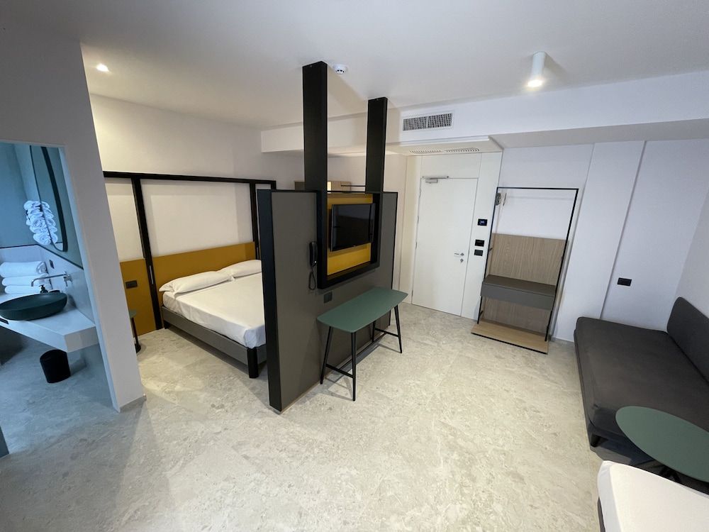 Quadruple Room, Sea View