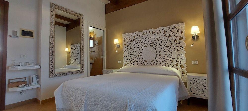 Classic Double Room, Partial Sea View, Tower