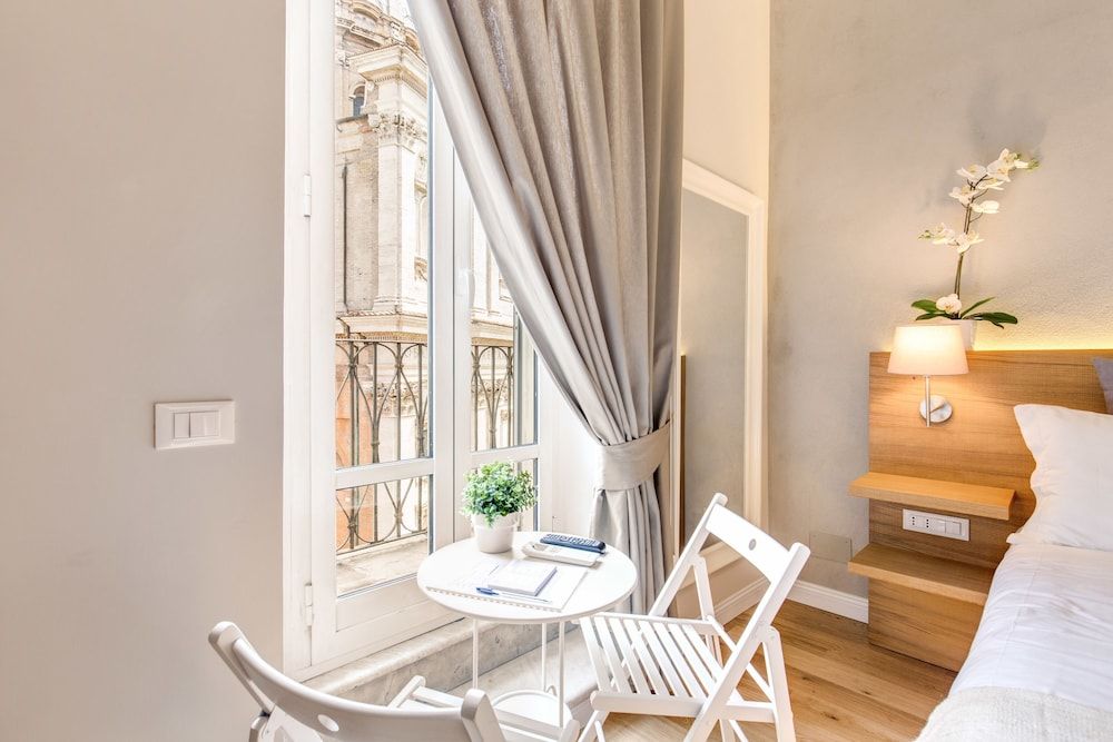 The Spanish Suite Campo de Fiori Deluxe Room 23