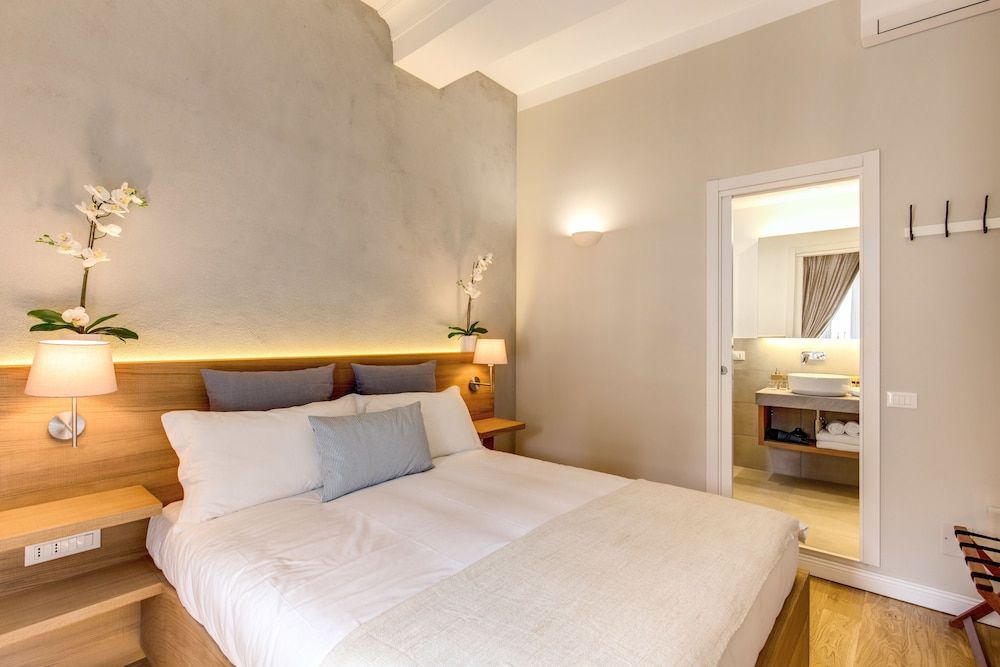 undefined The Spanish Suite Campo de Fiori 6