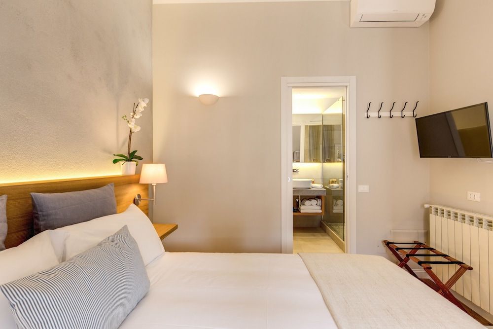 undefined The Spanish Suite Campo de Fiori 9