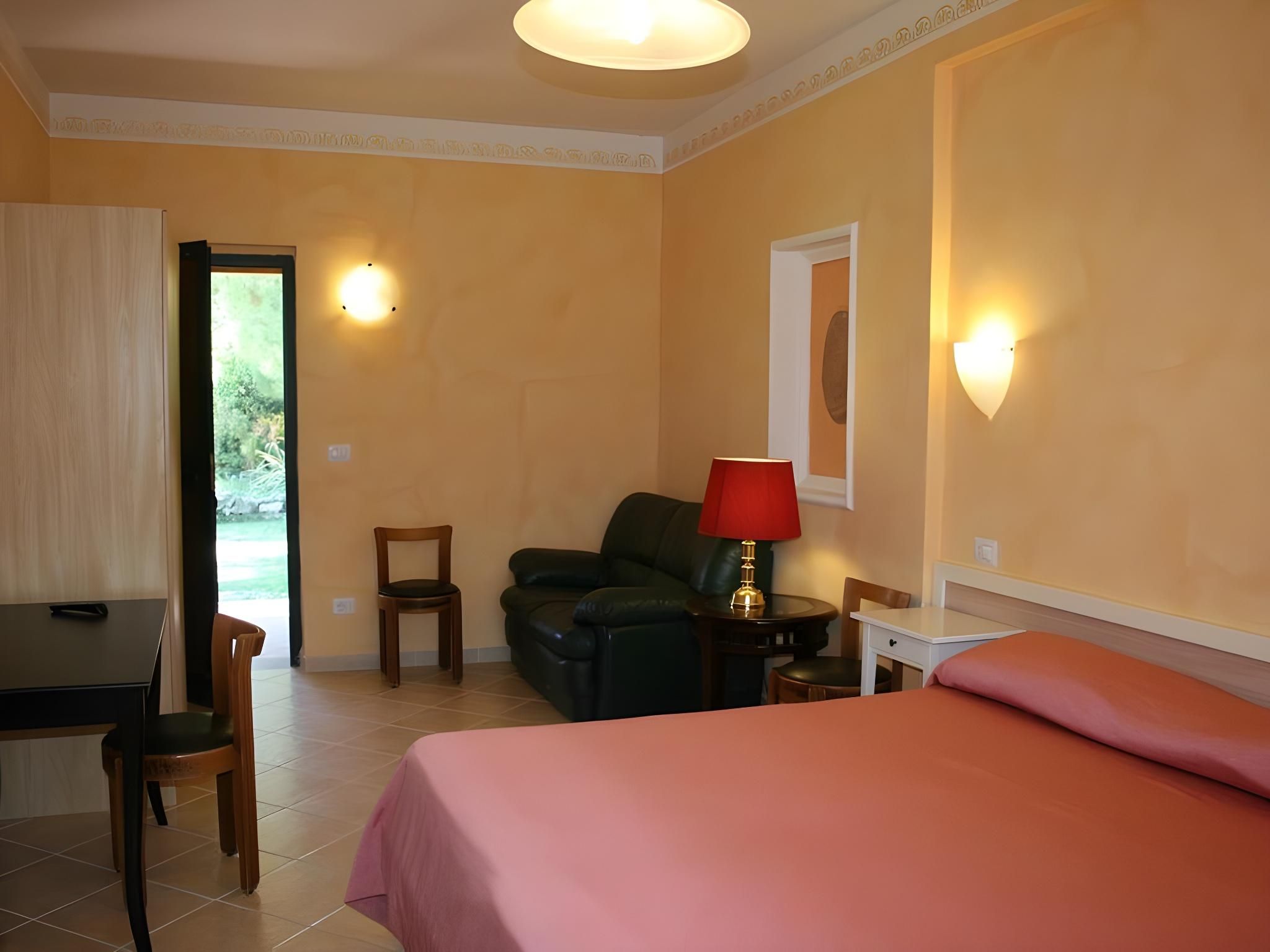 Double Room for Single Use