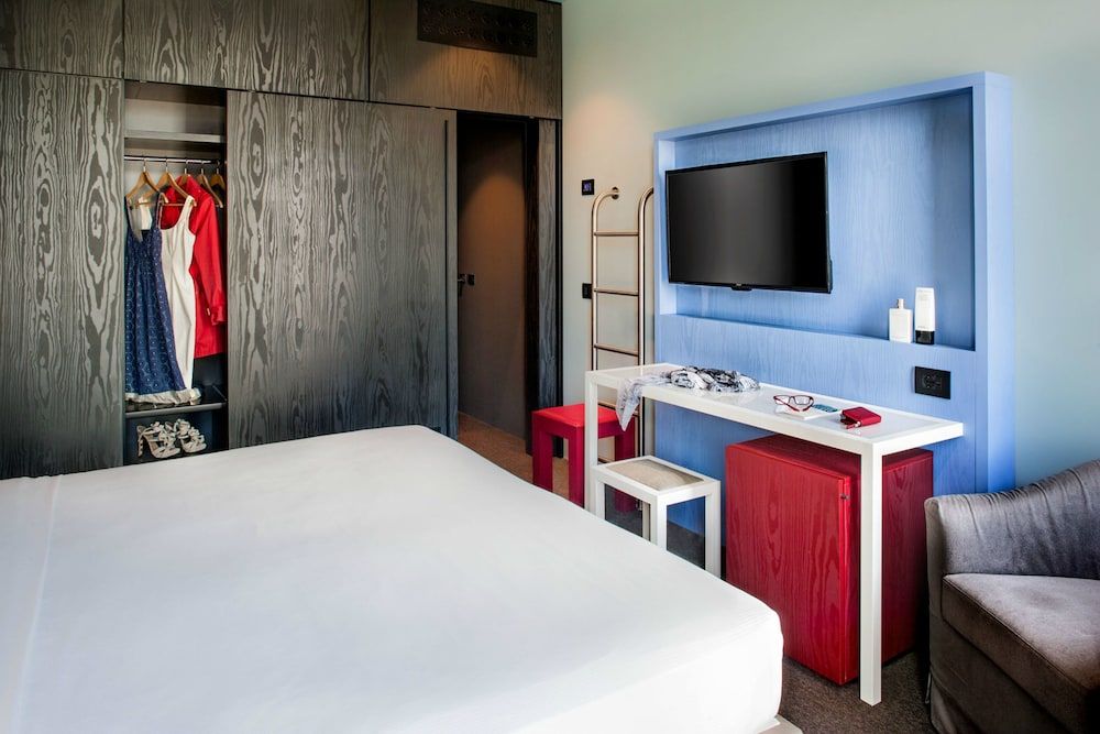 undefined Hotel Glam Milano 8