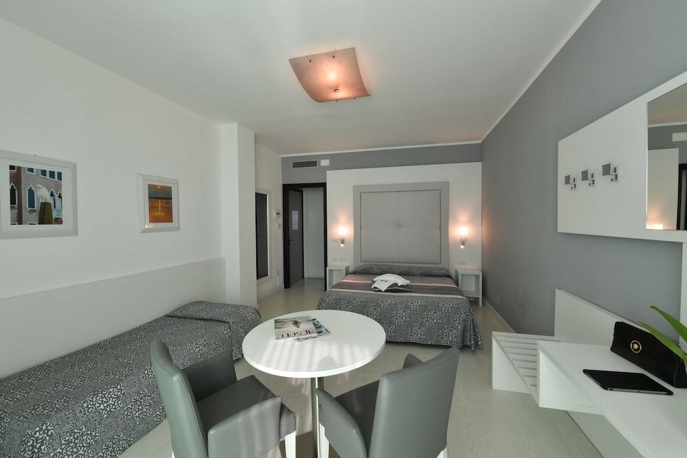Executive Triple Room, Sea View (Comfort)
