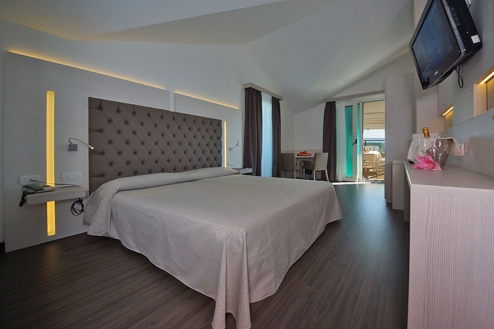 Family Room, Connecting Rooms, Sea View (Deluxe)