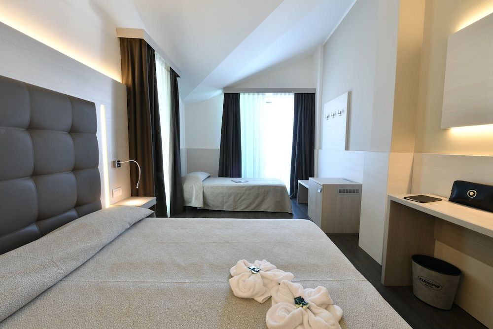 Comfort Quadruple Room, Partial Sea View