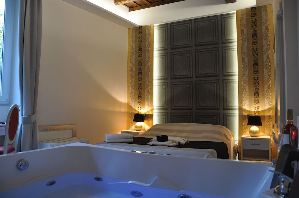 undefined Navona Nice Room 2