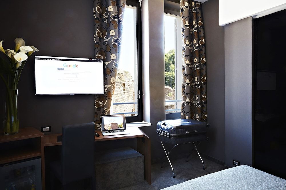 Hotel The Building Classic Double Room 8