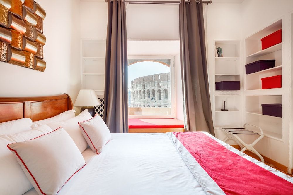 N° 9 Colosseo Double Room (with Coliseum View) 3