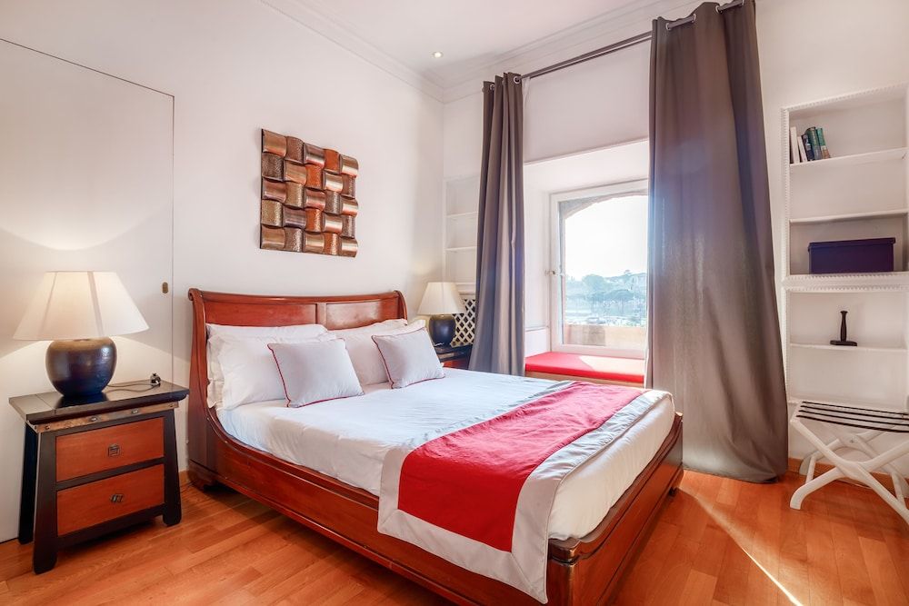 N° 9 Colosseo Double Room (with Coliseum View) 4