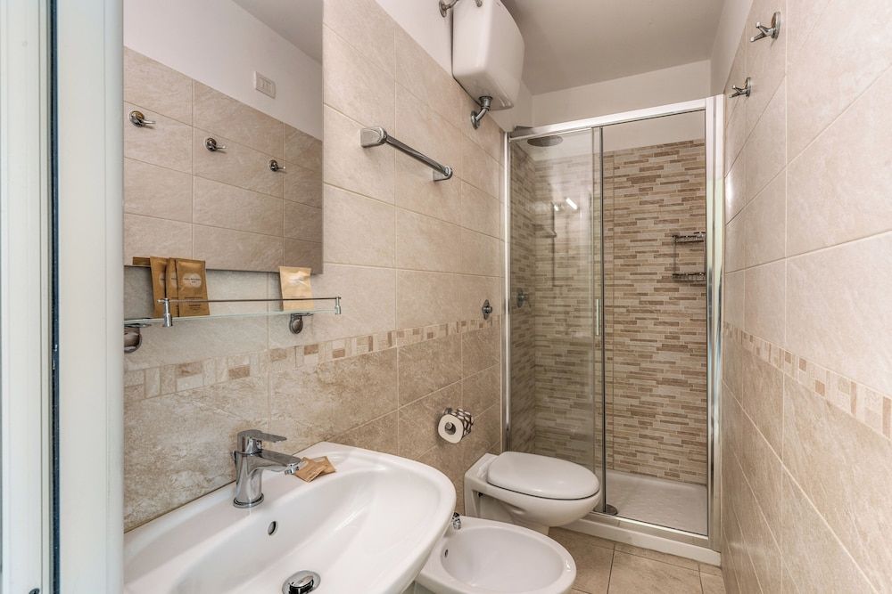 undefined Hotel Katty 9