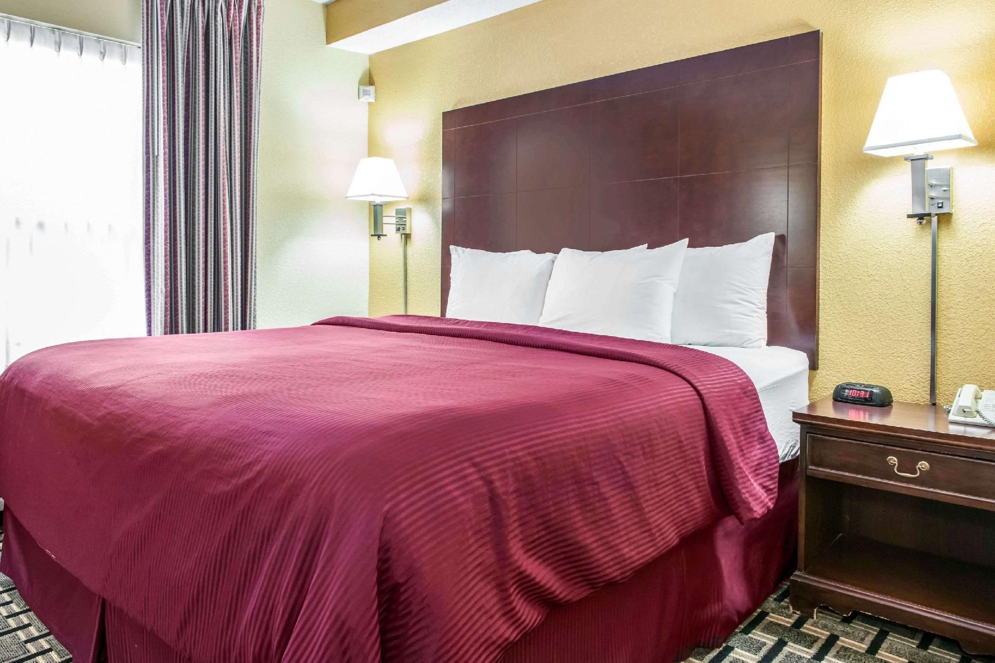 Standard Accessible King Bed