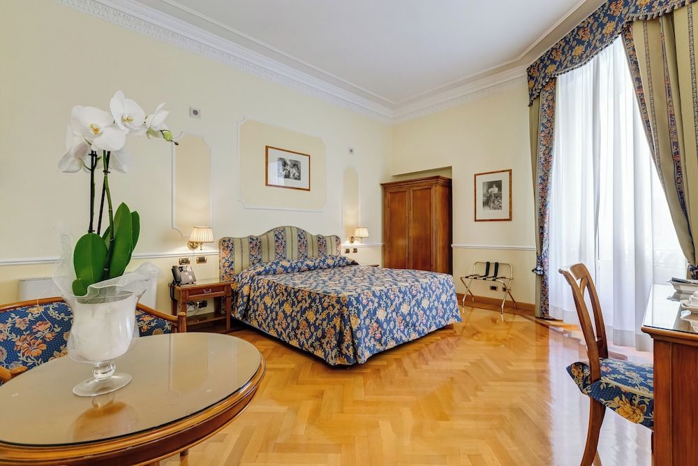 undefined Hotel Cellini