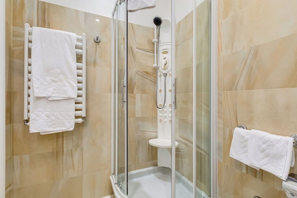 Hotel Cellini Standard Double or Twin Room 5