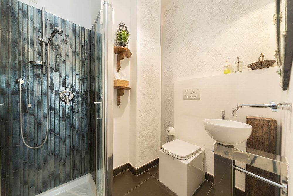 Cristina Rossi B&B Comfort Double Room, 1 Queen Bed, Ensuite 4