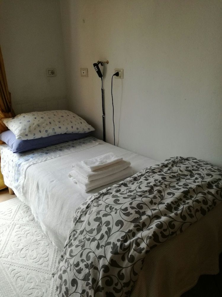 Villa Fiorita Single Room, 1 Large Twin Bed