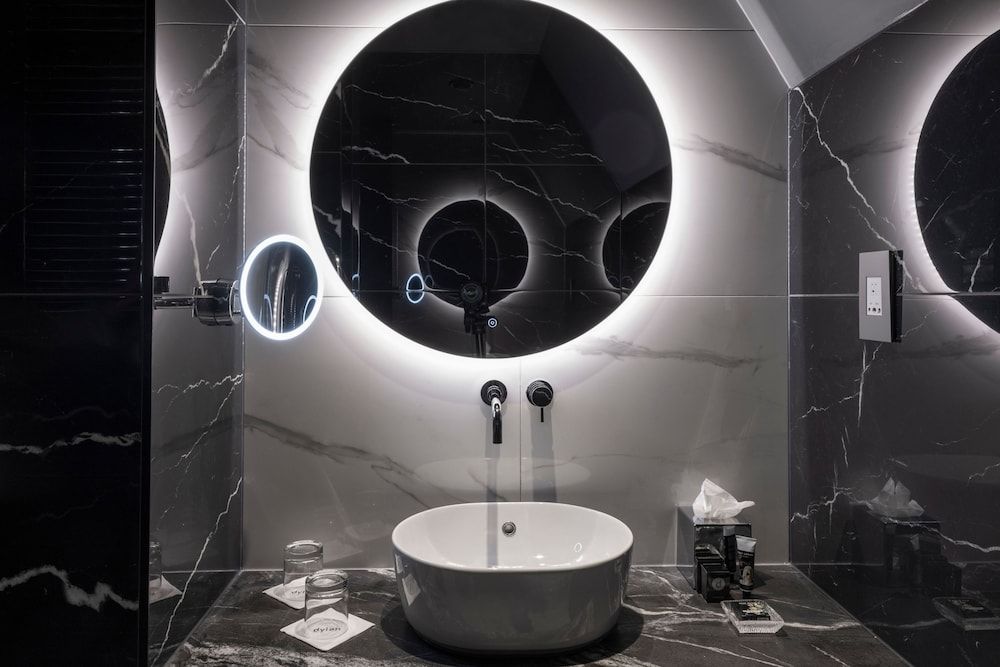 Dylan Hotel Luxury Room, 1 Queen Bed 3