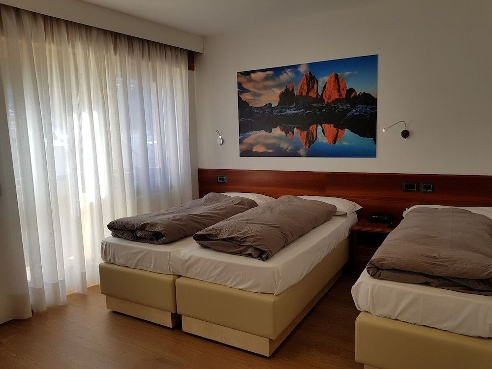 Hotel Moena Superior Triple Room 2