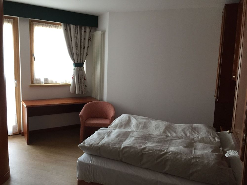 Hotel Moena Superior Triple Room 3