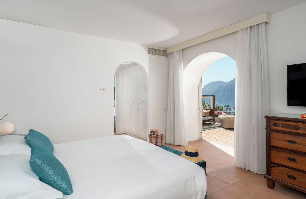 Luxury Suite, 1 King Bed with Sofa bed, Terrace