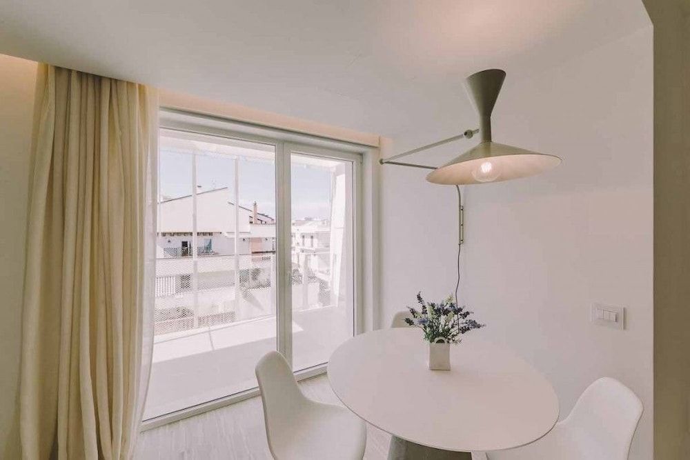 Suite 10 Suite, 1 Bedroom, Balcony 16