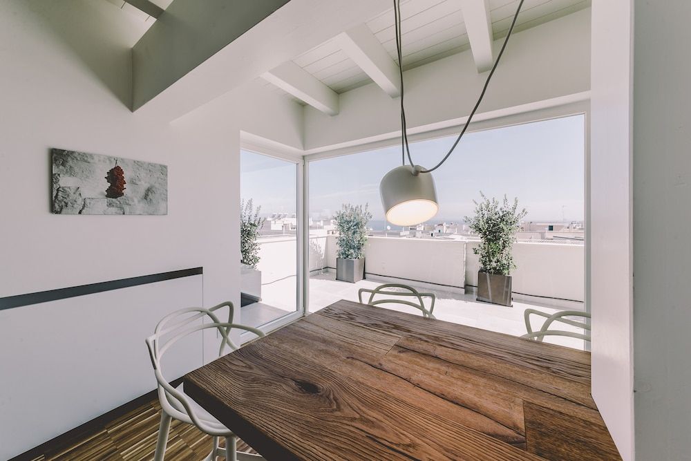 Suite 10 Luxury Suite, Multiple Beds, Sea View 15