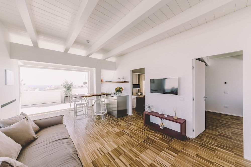 Suite 10 Luxury Suite, Multiple Beds, Sea View 16