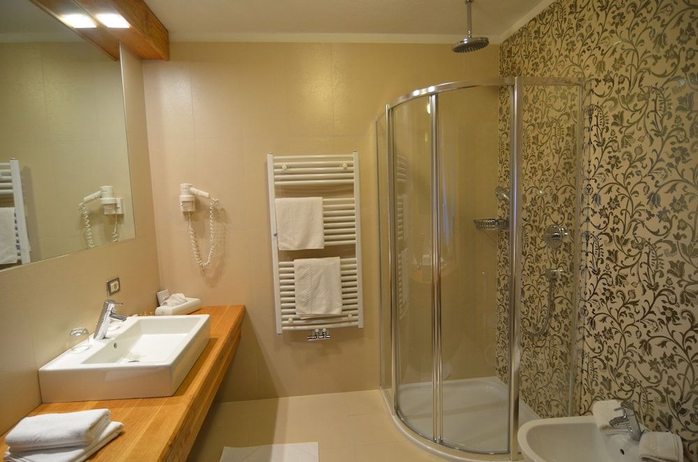 Hotel Cristallo Superior Room 5