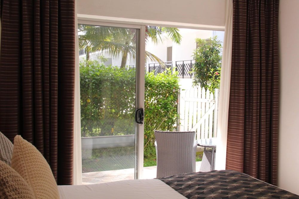 The Melanesian Port Vila Hotel 1 Bedroom Bougainvillea Apartment 8