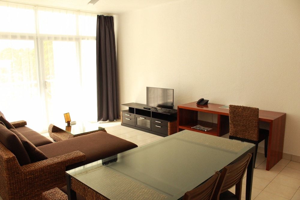 The Melanesian Port Vila Hotel 1 Bedroom Bougainvillea Apartment 18