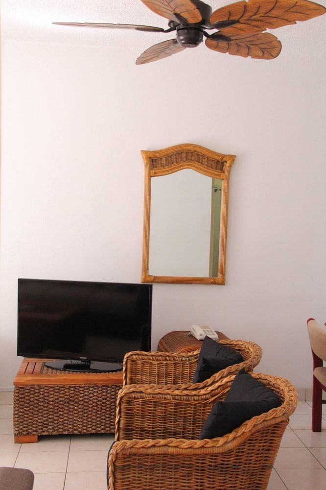 The Melanesian Port Vila Hotel 1 Bedroom Bougainvillea Apartment 16