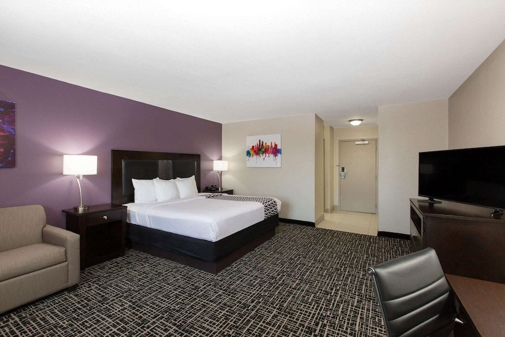Room, 1 King Bed, Non Smoking