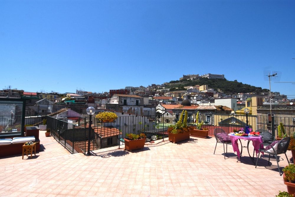 Case Così Chiaia Apartment Suite with Terrace 12