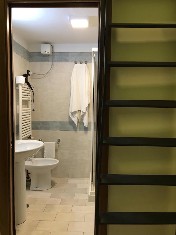 Case Così Chiaia Basic Condo 8