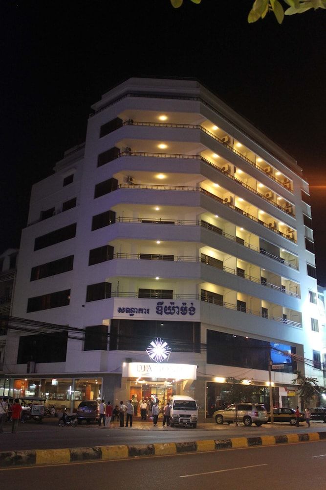 undefined Diamond Hotel 2