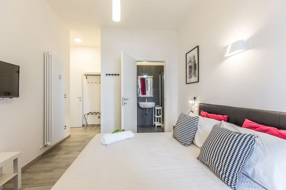 Central City Inn Deluxe Room, 1 Queen Bed 4