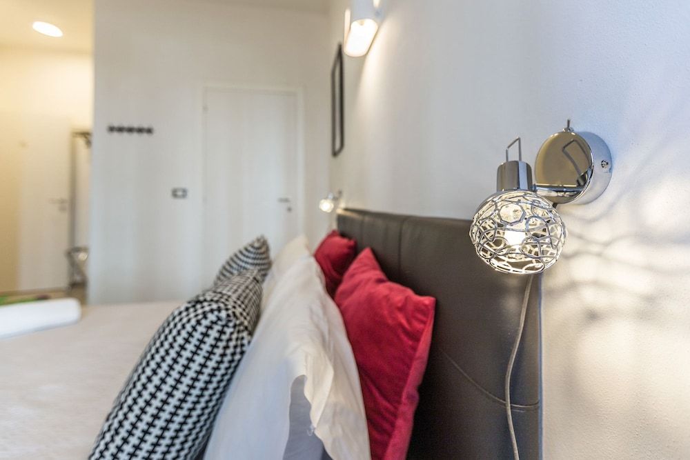 Central City Inn Deluxe Room, 1 Queen Bed 12