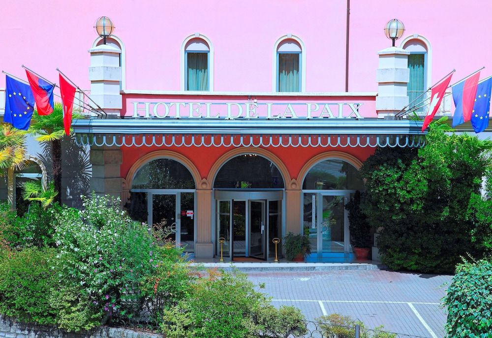 undefined Hotel De La Paix 5