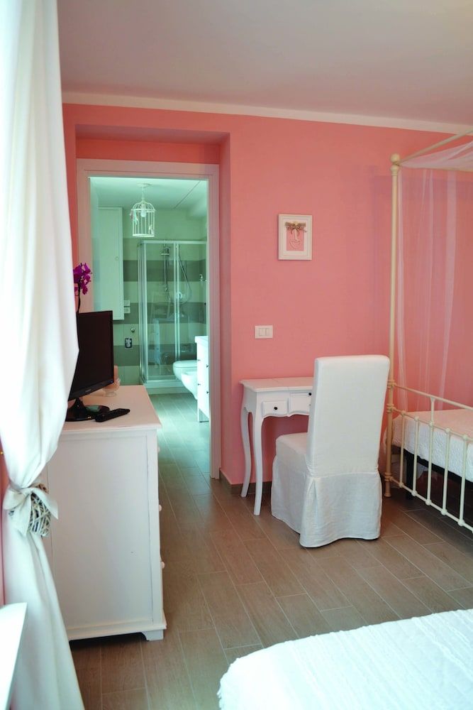 B&B La Vecchia Tenenza Deluxe Triple Room 4