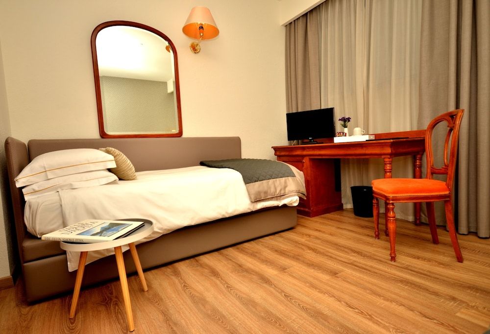 Hotel Diana Jardin et Spa Standard Triple Room 3