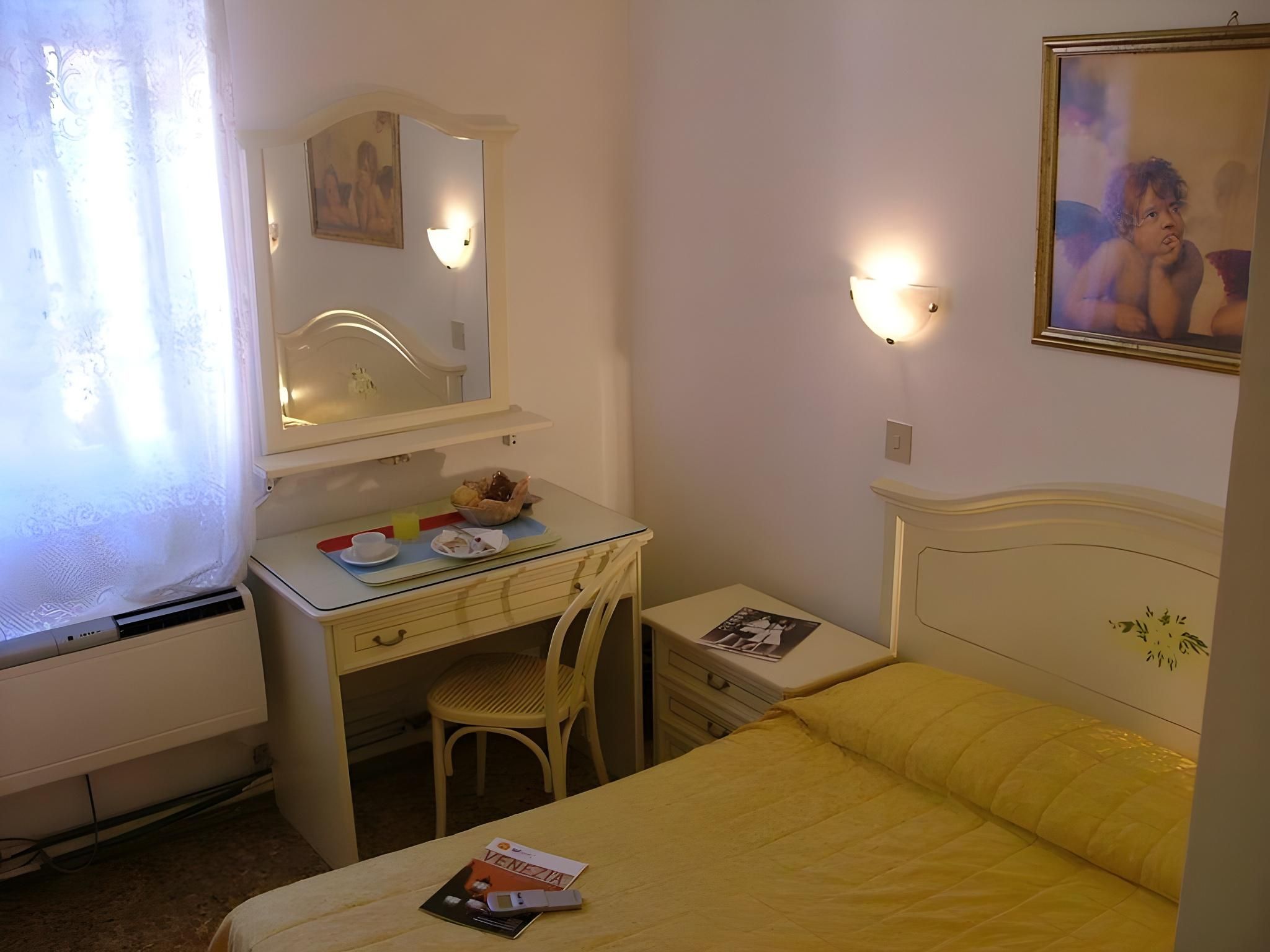 Double/Twin Room with Shared Bathroom