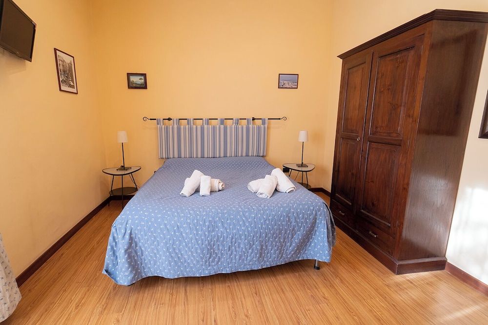 Superior Double Room, Annex Building (Via Donnalbina)