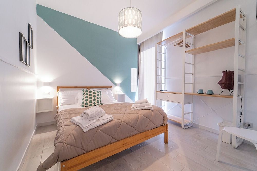 B&B Le 4 Stagioni Dante's Suites Standard Double Room, Sea View, Annex Building (via De Gasperi 55) 4