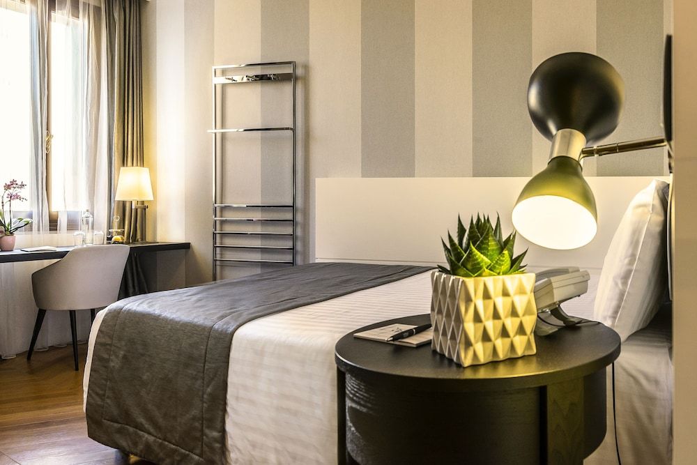 Economy Double Room (Small Bed)