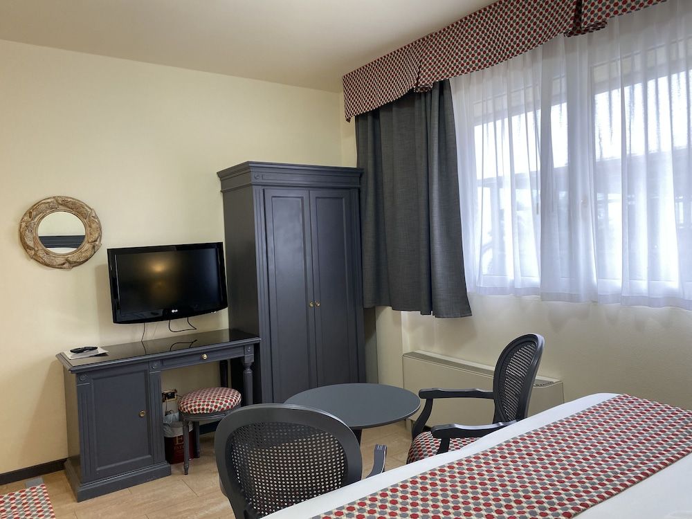 Hotel Estée Standard Double Room 5