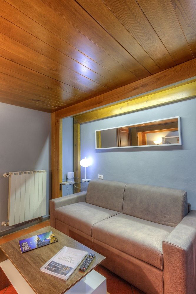 Junior Studio Suite