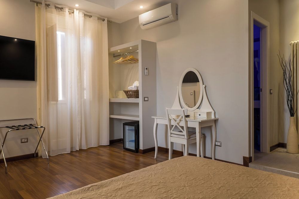 Borghese Executive Suite Triple Room 15