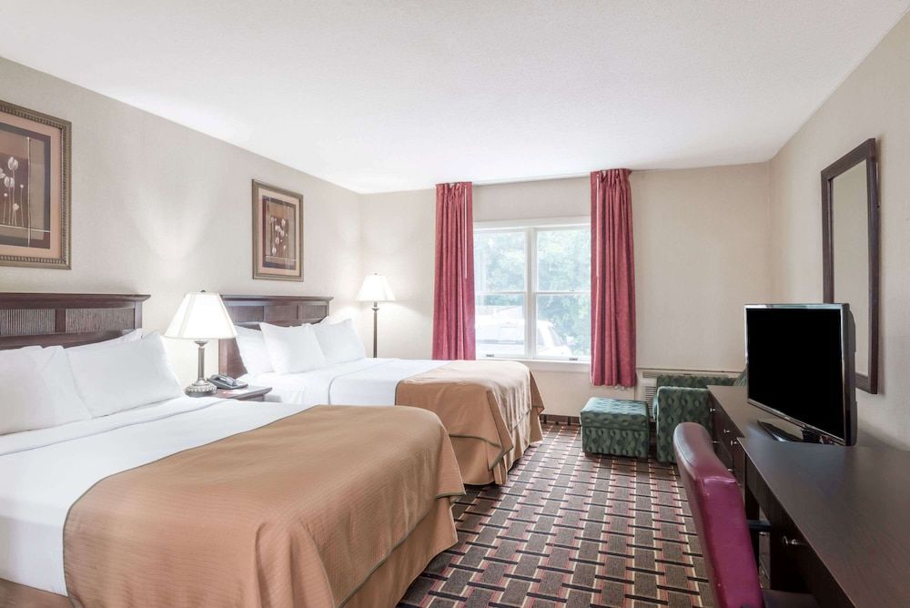 Suite, Multiple Beds, Non Smoking