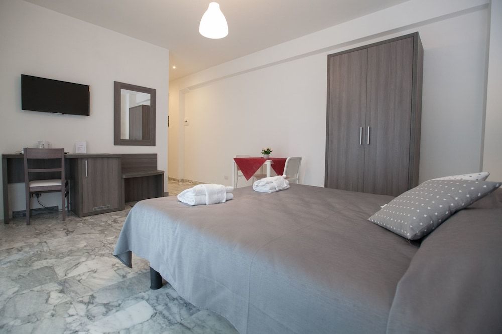 undefined Momenti Romani 7